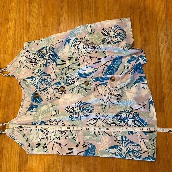 Buttoned tank top pastel colours wood buttons leaves foliage adjustable straps - Picture 6 of 11
